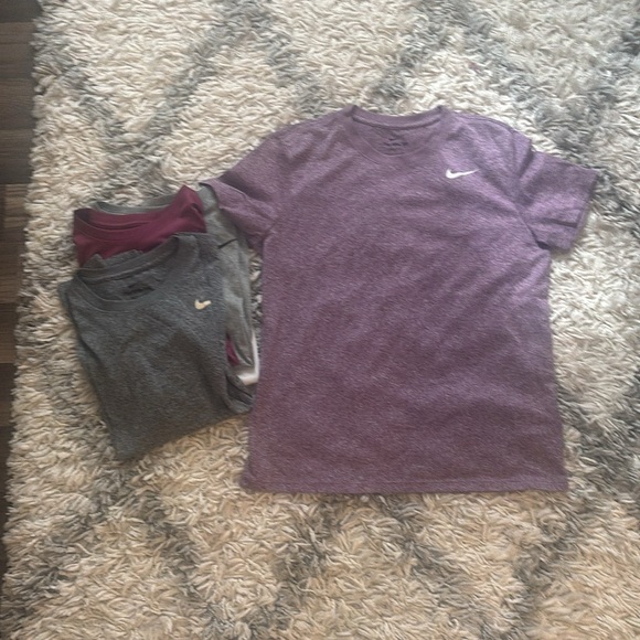 Womens Nike “The Nike tee”. Dri-fit size small. Set of 5 t-shirts - Picture 2 of 3